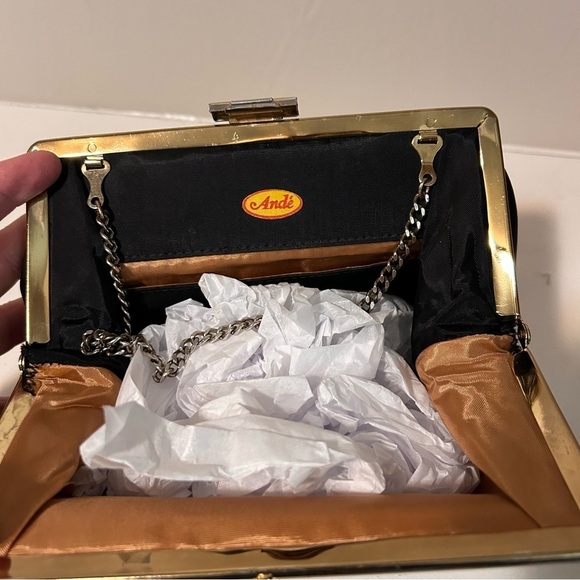 Vintage Kiss Lock Clutches - Picture 12 of 13